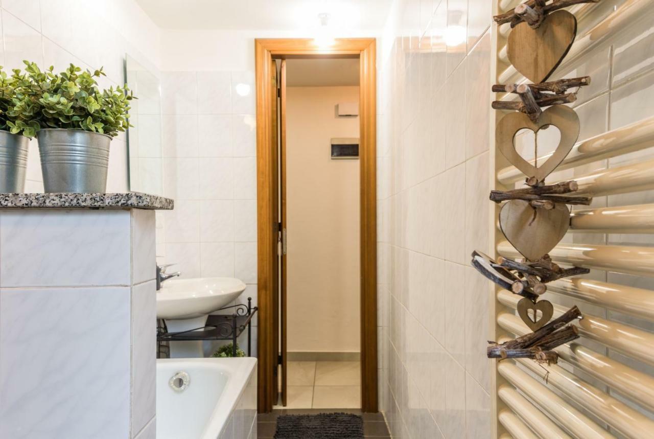 Casa Tibaldi Apartment Milan Bagian luar foto